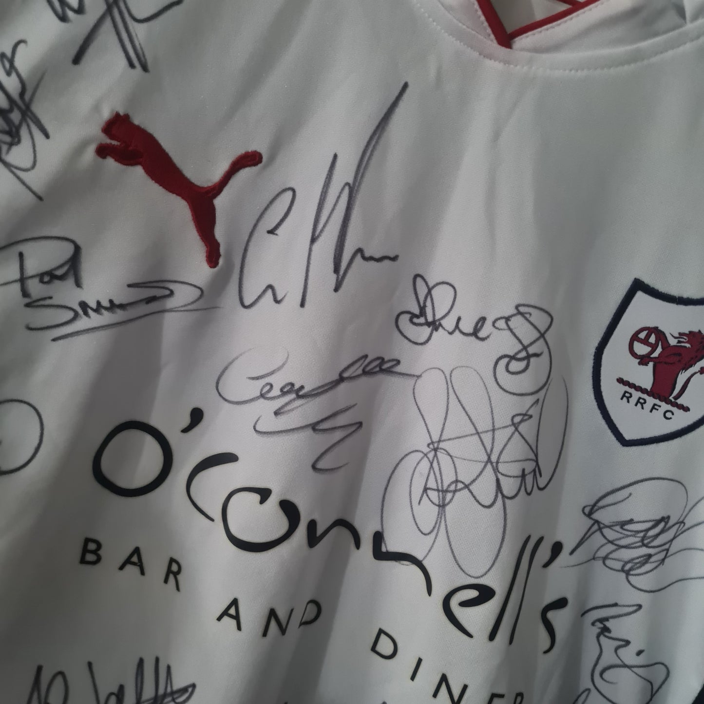 Raith Rovers 2010-11 puma football jersey shirt fully signed autographed size S VGC