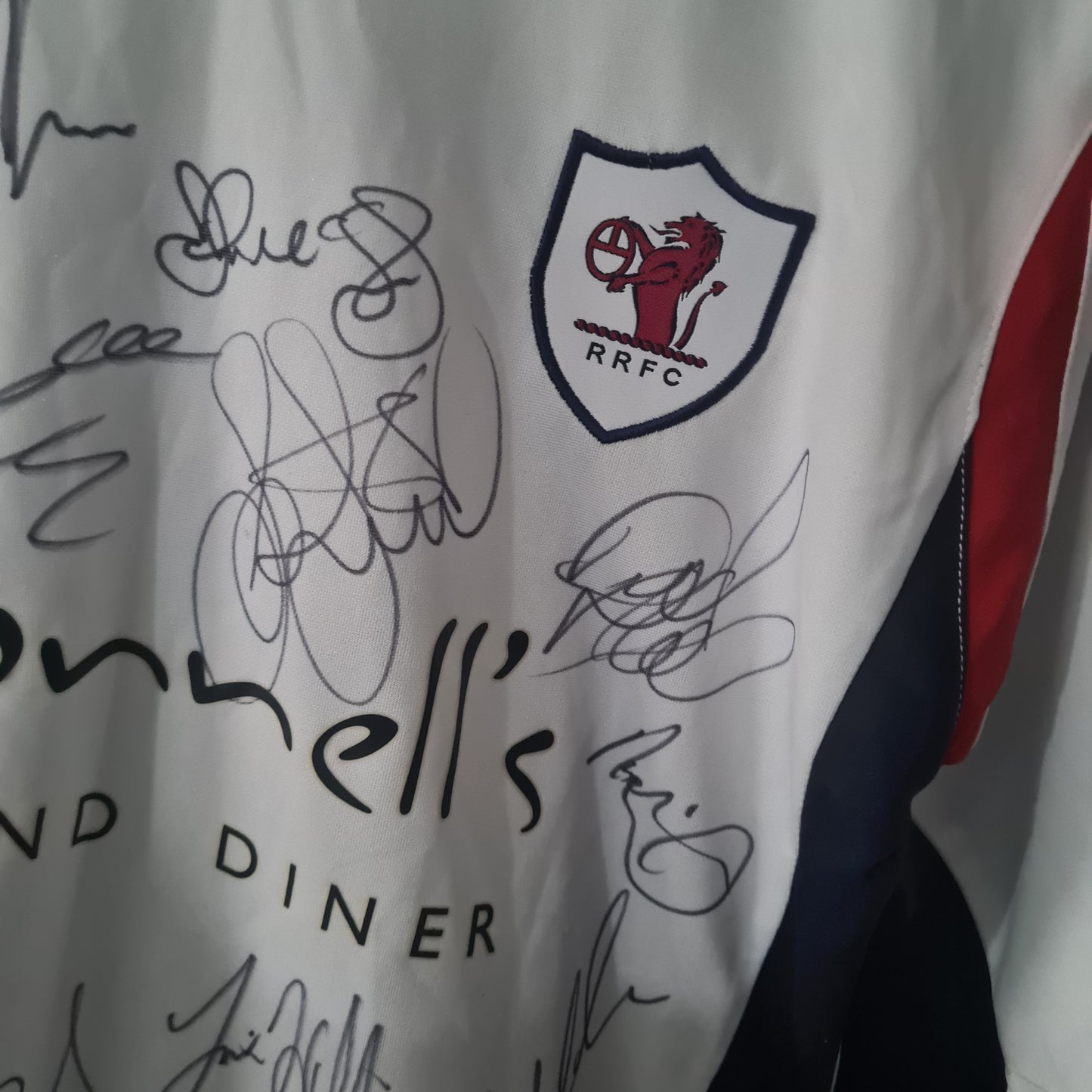Raith Rovers 2010-11 puma football jersey shirt fully signed autographed size S VGC