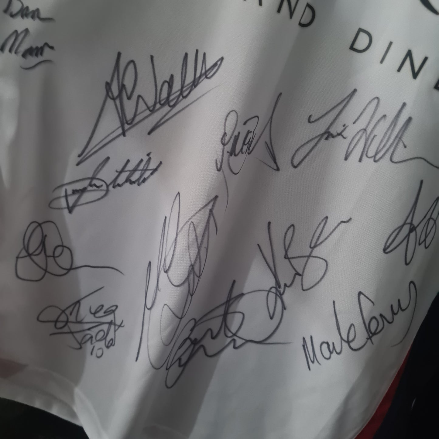 Raith Rovers 2010-11 puma football jersey shirt fully signed autographed size S VGC