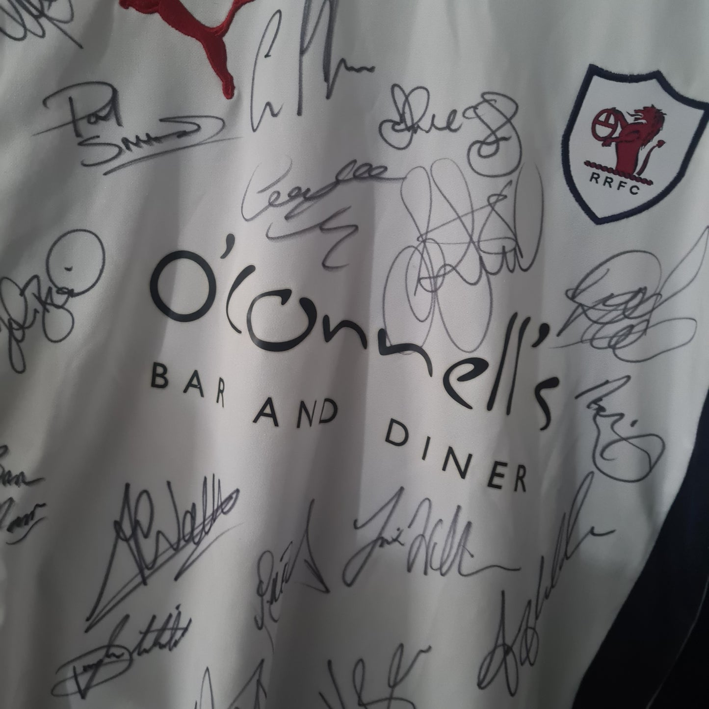 Raith Rovers 2010-11 puma football jersey shirt fully signed autographed size S VGC