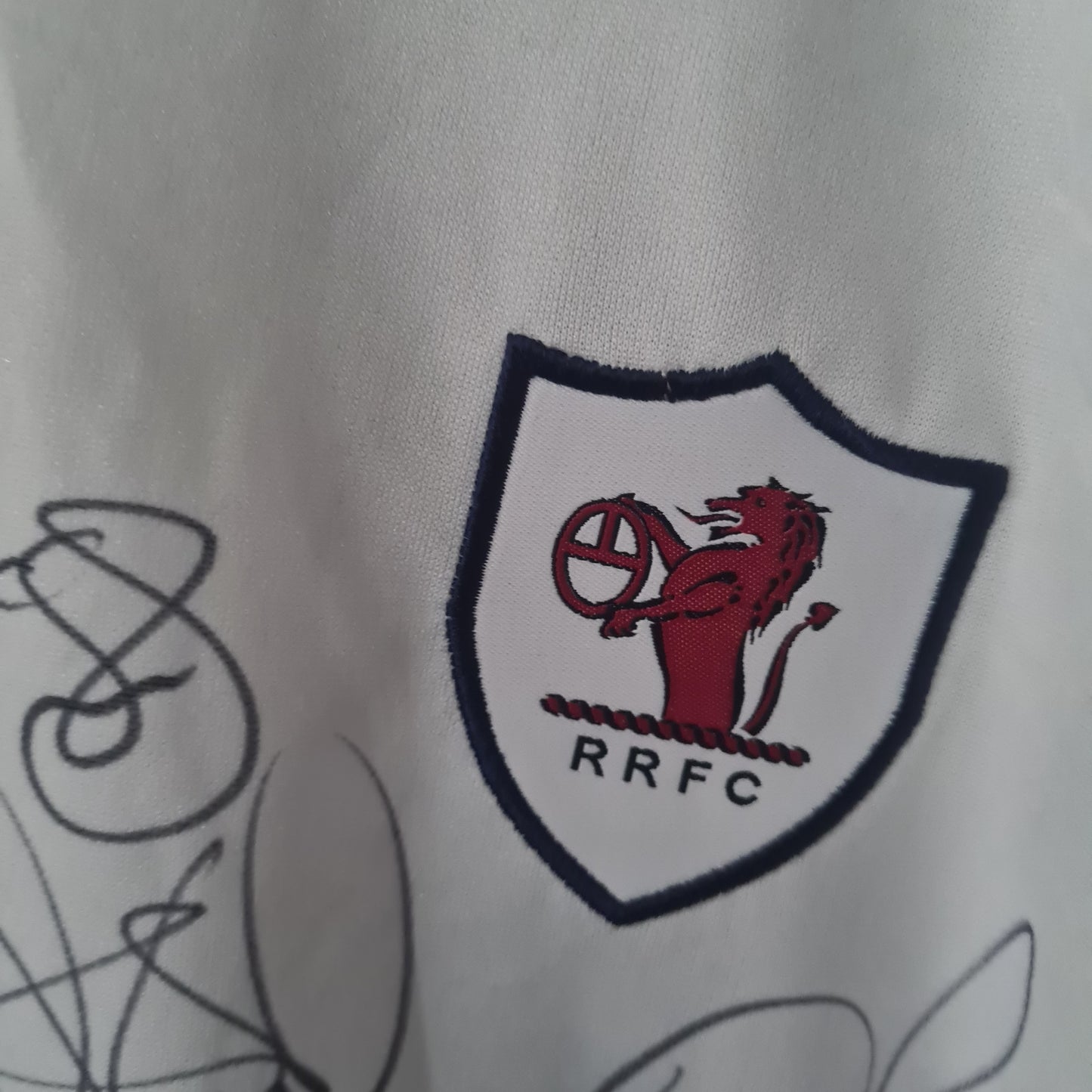 Raith Rovers 2010-11 puma football jersey shirt fully signed autographed size S VGC