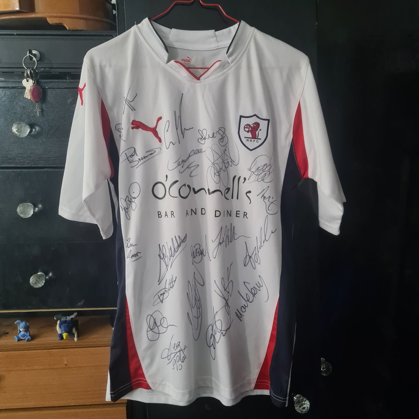 Raith Rovers 2010-11 puma football jersey shirt fully signed autographed size S VGC