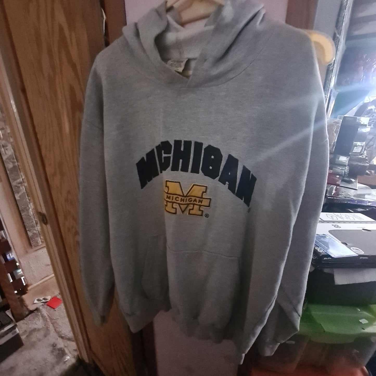 Michigan University hoodie by Big Ball Sports Size large retro sports jumper pre-loved good grey
