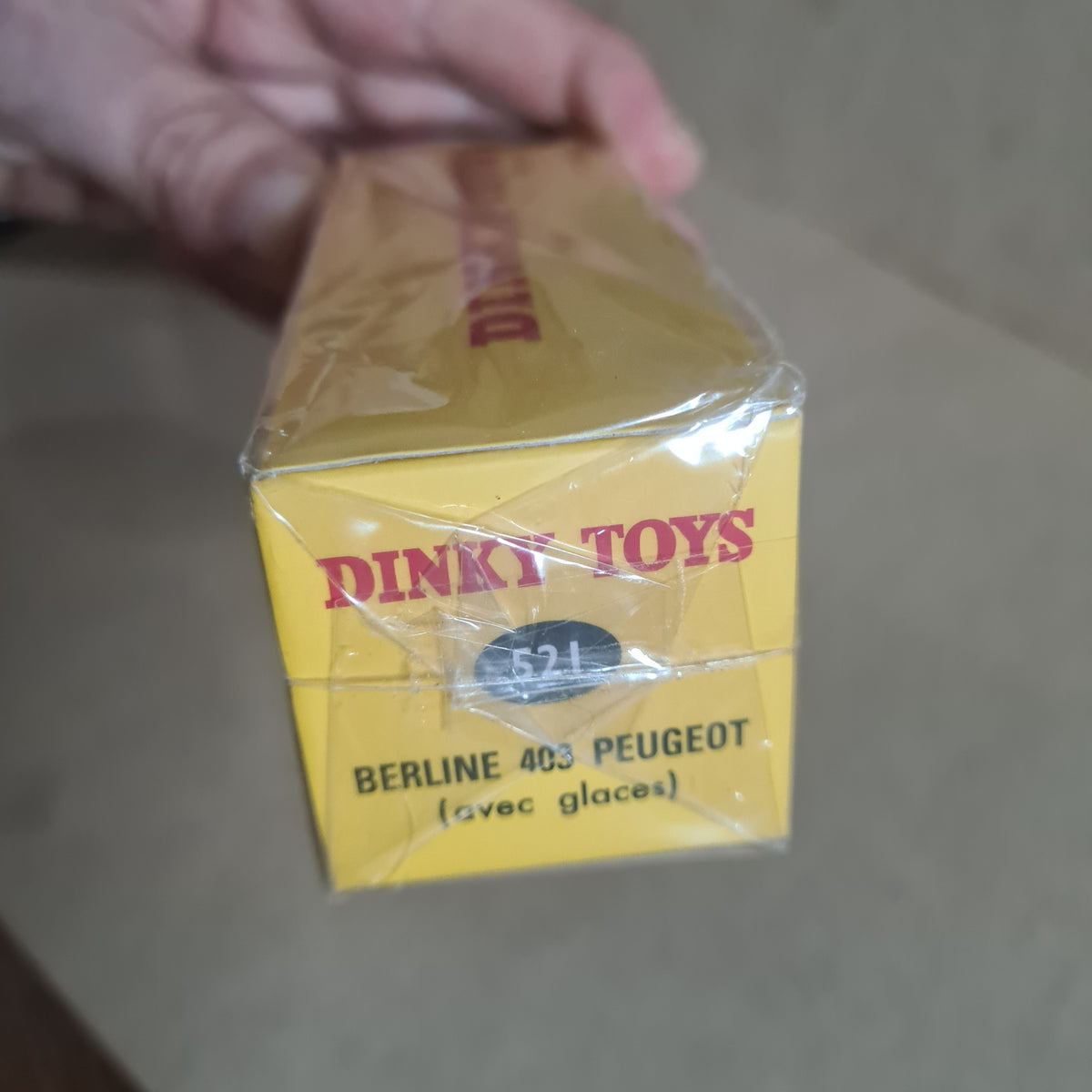 Dinky toys Atlas editions Norev collection #521 Berline 403 Peugeot sealed diecast model