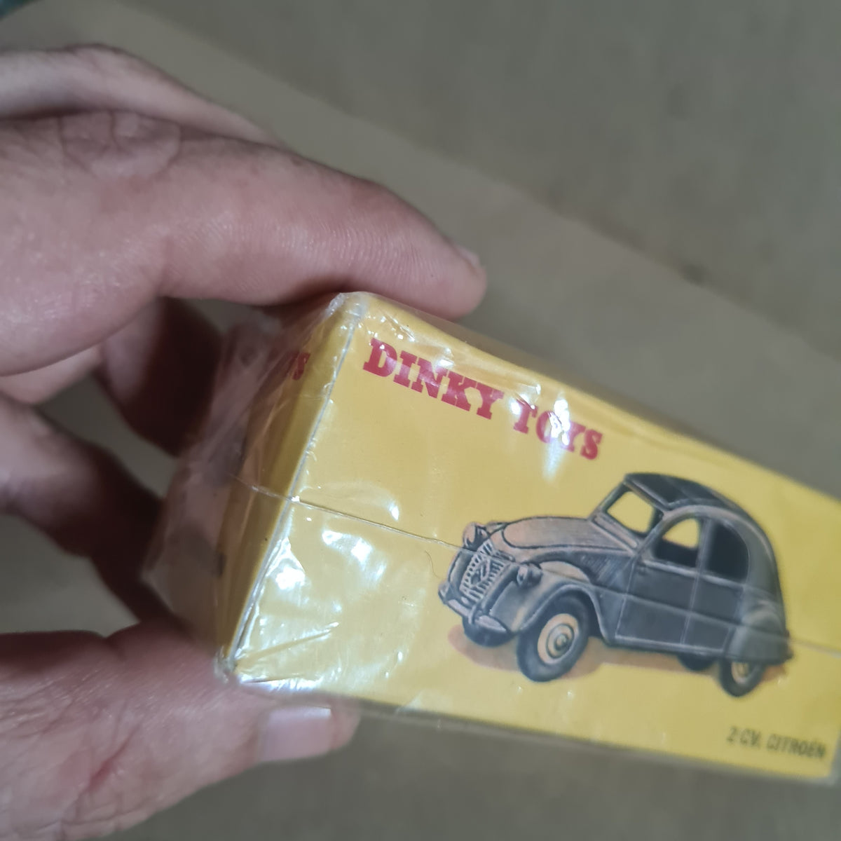 Dinky toys Atlas editions Norev collection #24 T 2CV Citroen sealed diecast model