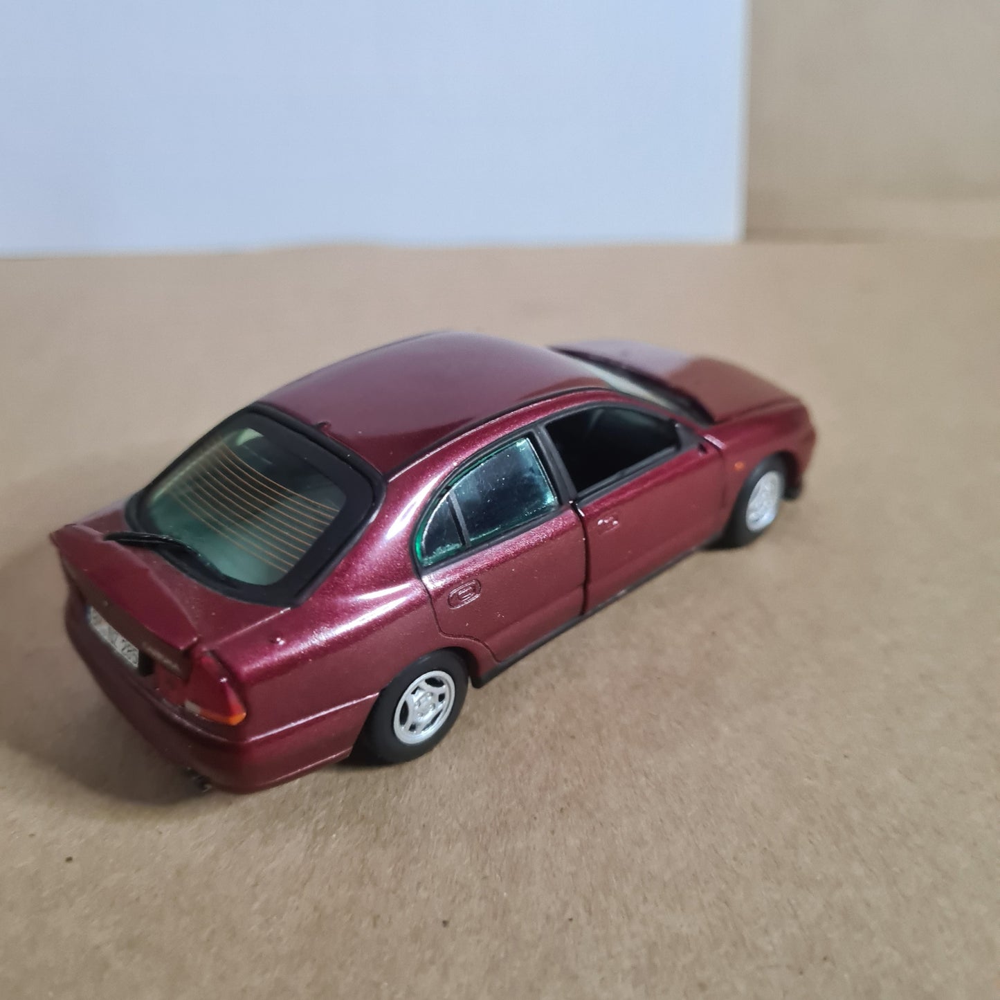 Vitesse 084H 1:43 Mitsubishi Carisma MSX  diecast model "lost wing mirror" boxed