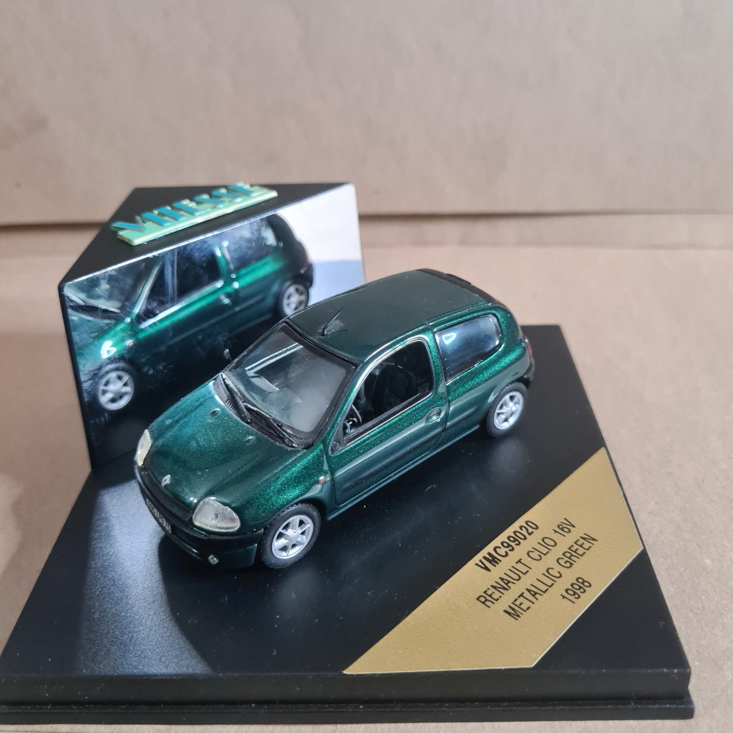 Vitesse VMC99020 1:43 Renault Clio 16v 1998  diecast model "lost wing mirror" boxed