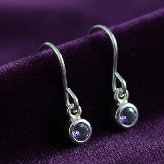 Sterling silver 925 earrings with dangle stone element lovely item, unknown untested stone