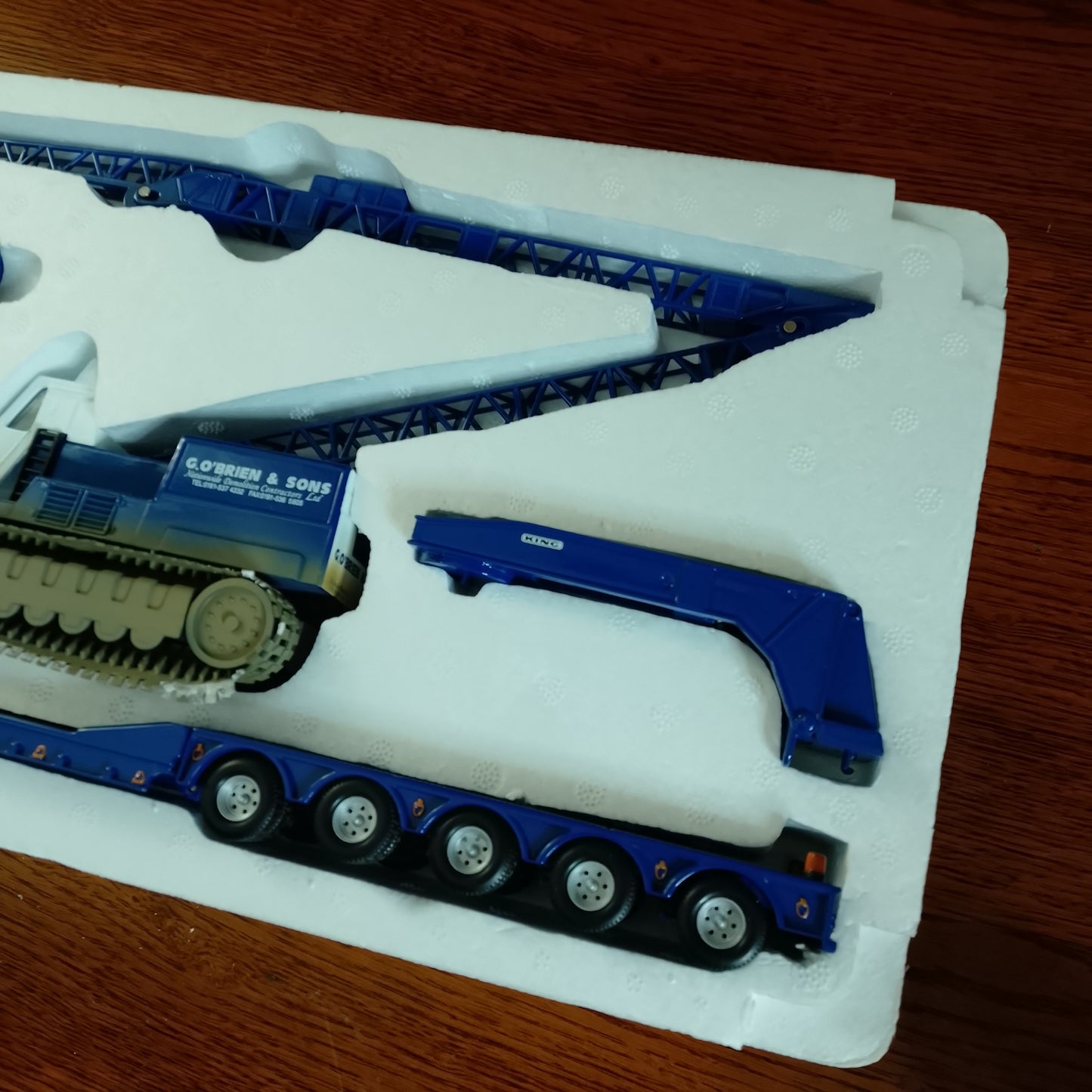 CC12818 Corgi 1:50 Scania T Cab king trailer with tower crane GO Brien & Sons Heavy Haulage