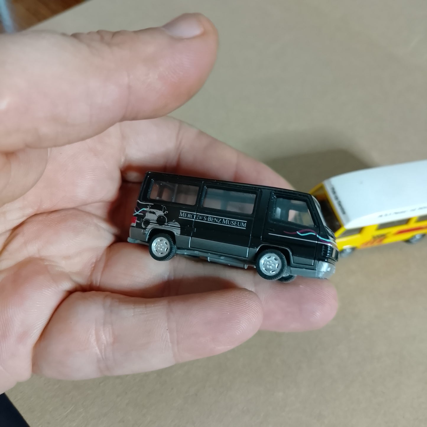 Herpa 1:87 Mercedes 100D Minibus model cars museum & ADAC versions
