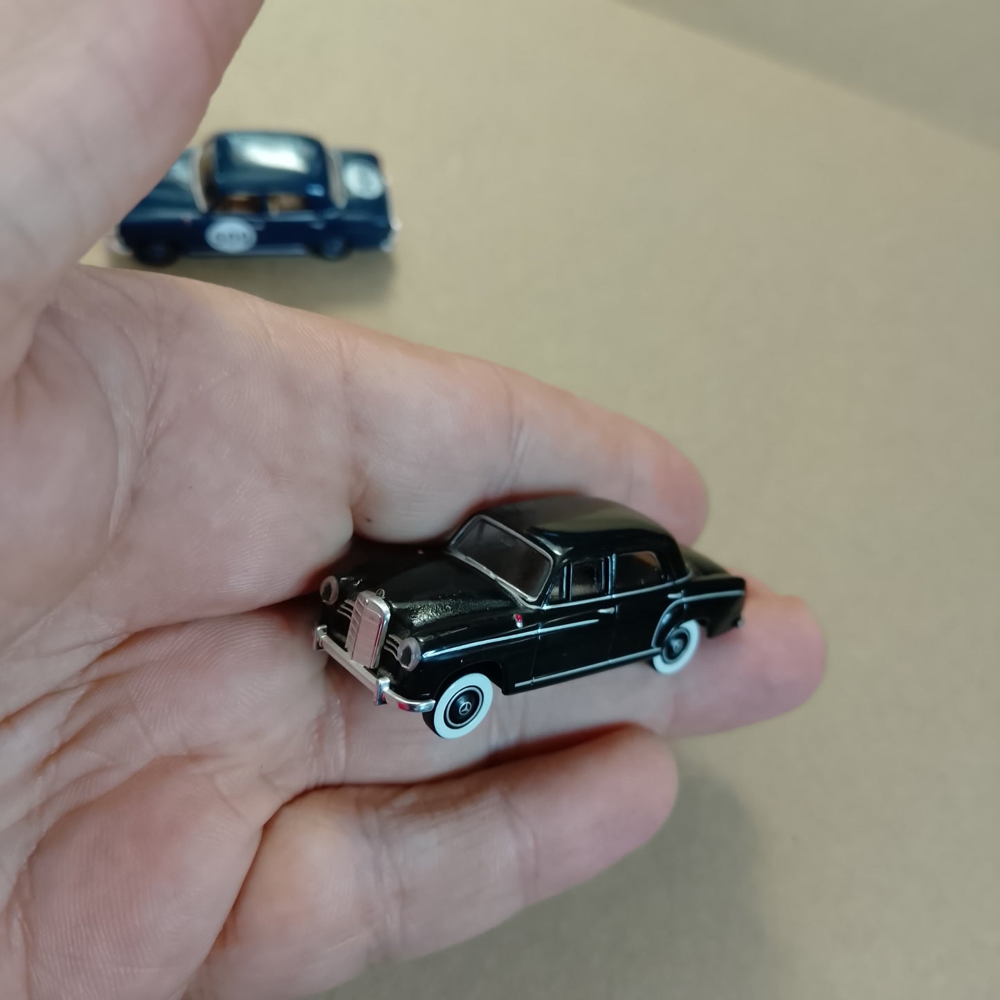 Brekina 1:87 classic Mercedes 180 190 vehicles nice loose lot x2