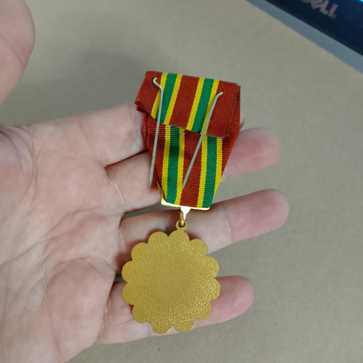 Saudi Arabia Desert storm Gulf War combat medal with ribbon VGC full size