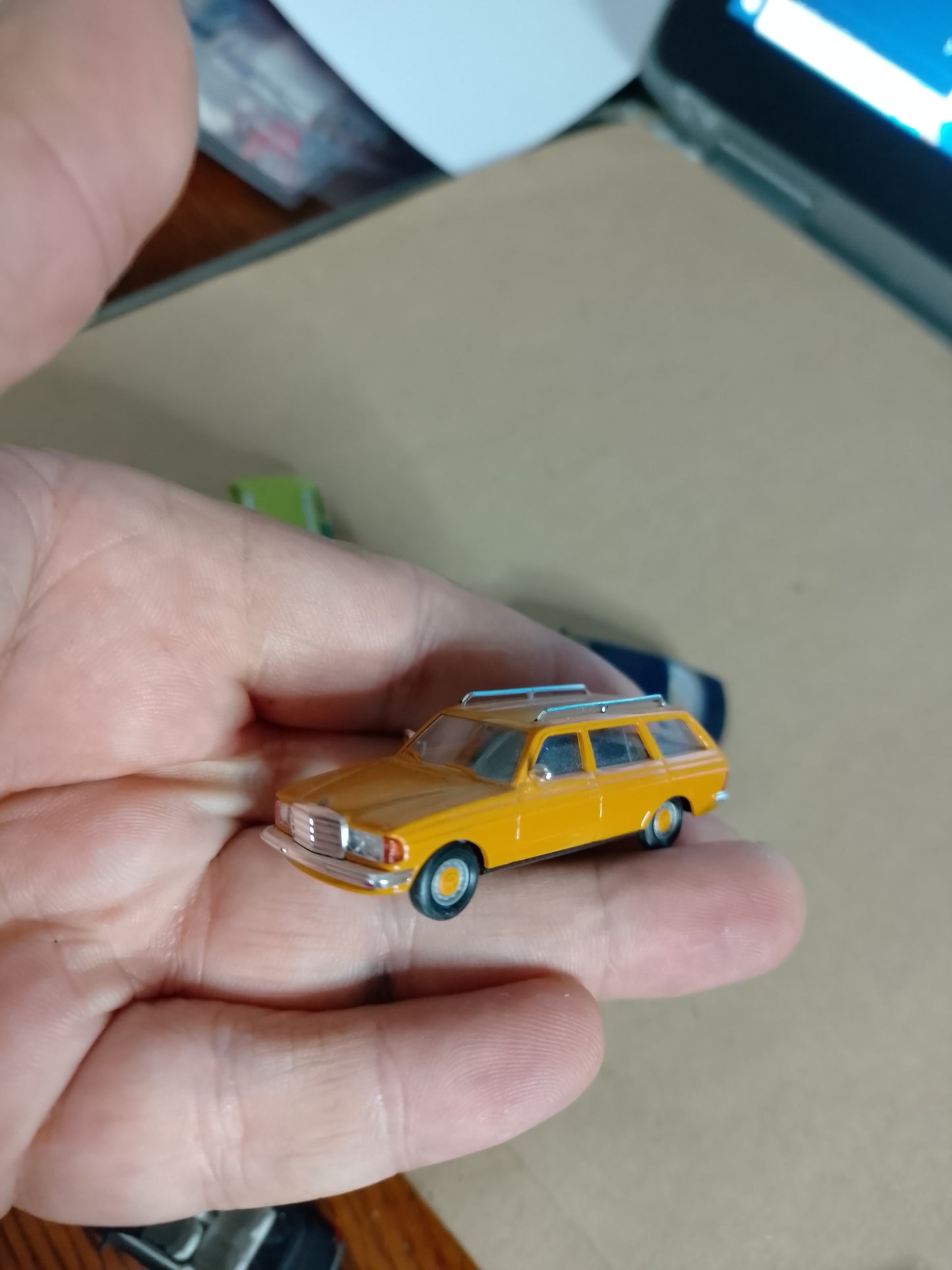 Busch 1:87 Mercedes w123 + newer models cars x5 loose vgc detailed plastic