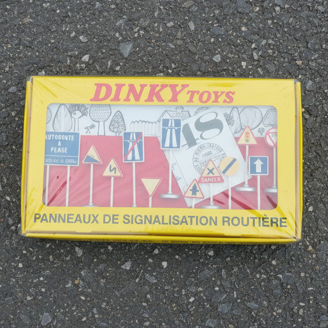 Dinky toys Atlas editions Norev collection road signs signals boxed set 