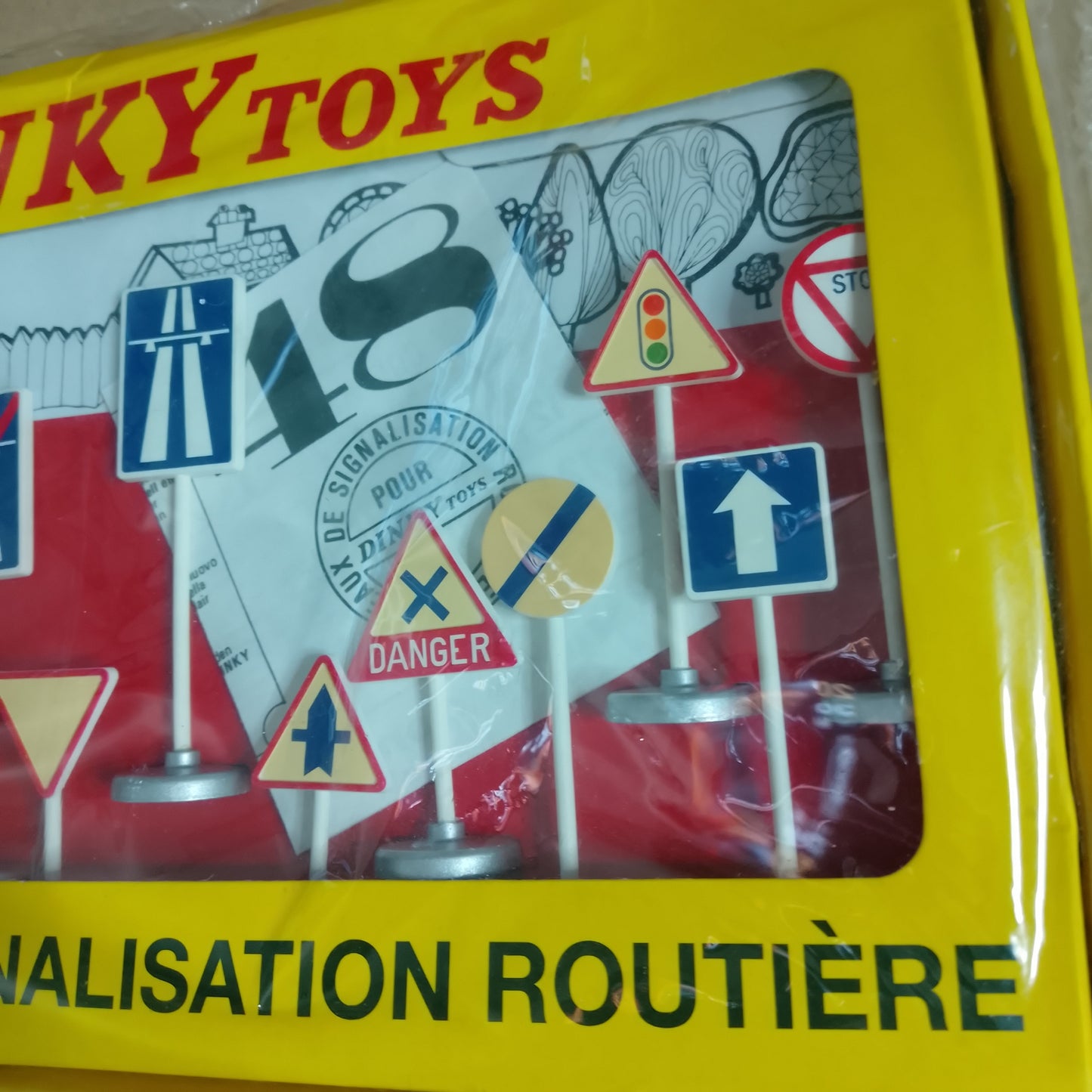 Dinky toys Atlas editions Norev collection road signs signals boxed set