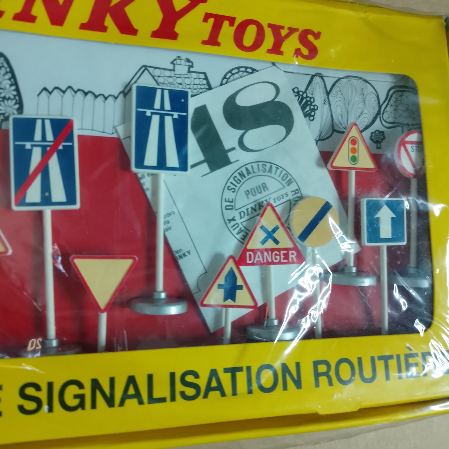 Dinky toys Atlas editions Norev collection road signs signals boxed set
