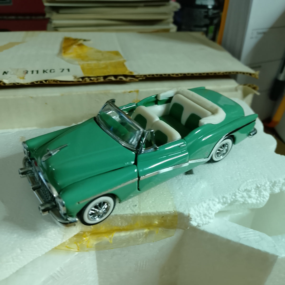 Franklin mint cars of the fifties 1953 Buick Skylark 1:43 diecast excellent has box