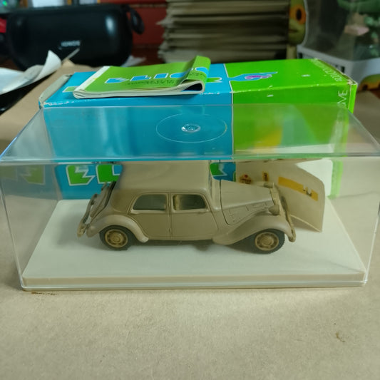 1032 Eligor 1:43 Citroen traction AV Berline 1938 military staff car diecast model boxed