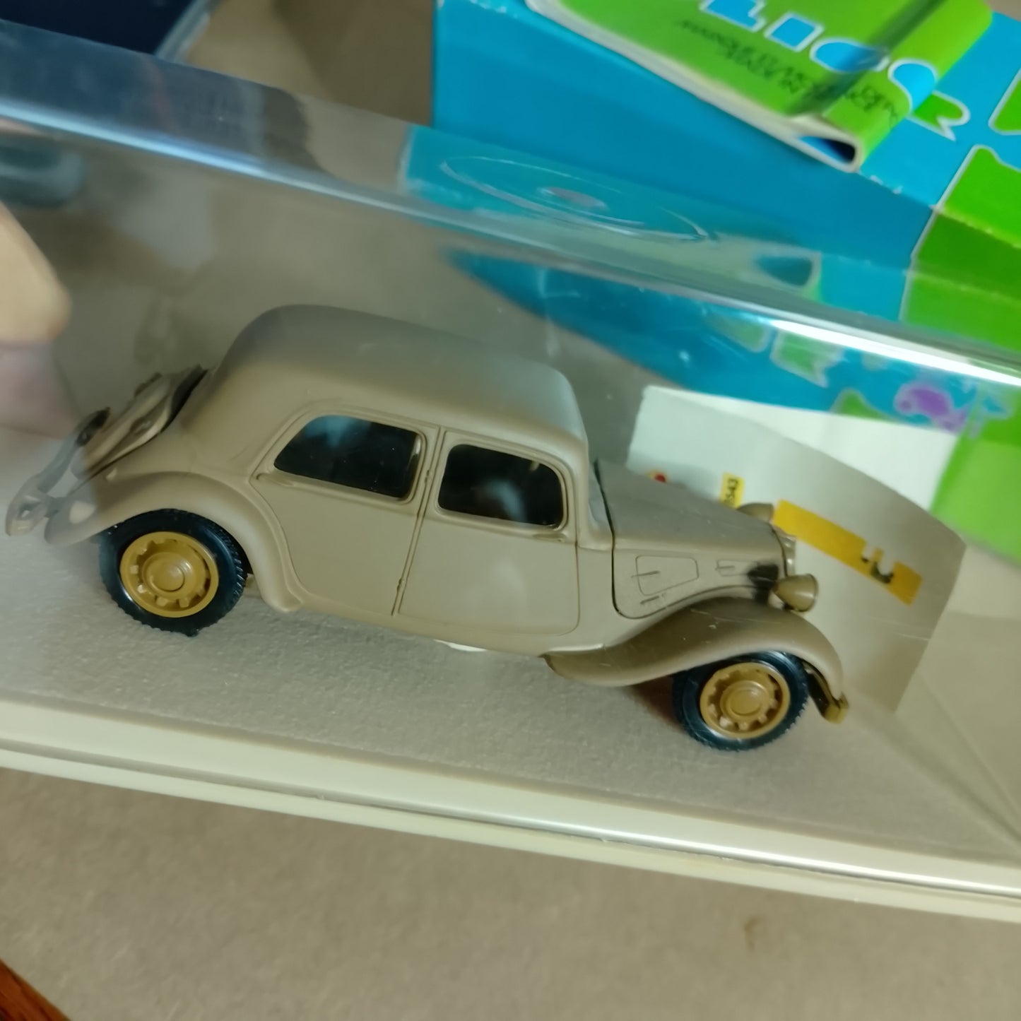 1032 Eligor 1:43 Citroen traction AV Berline 1938 military staff car diecast model boxed