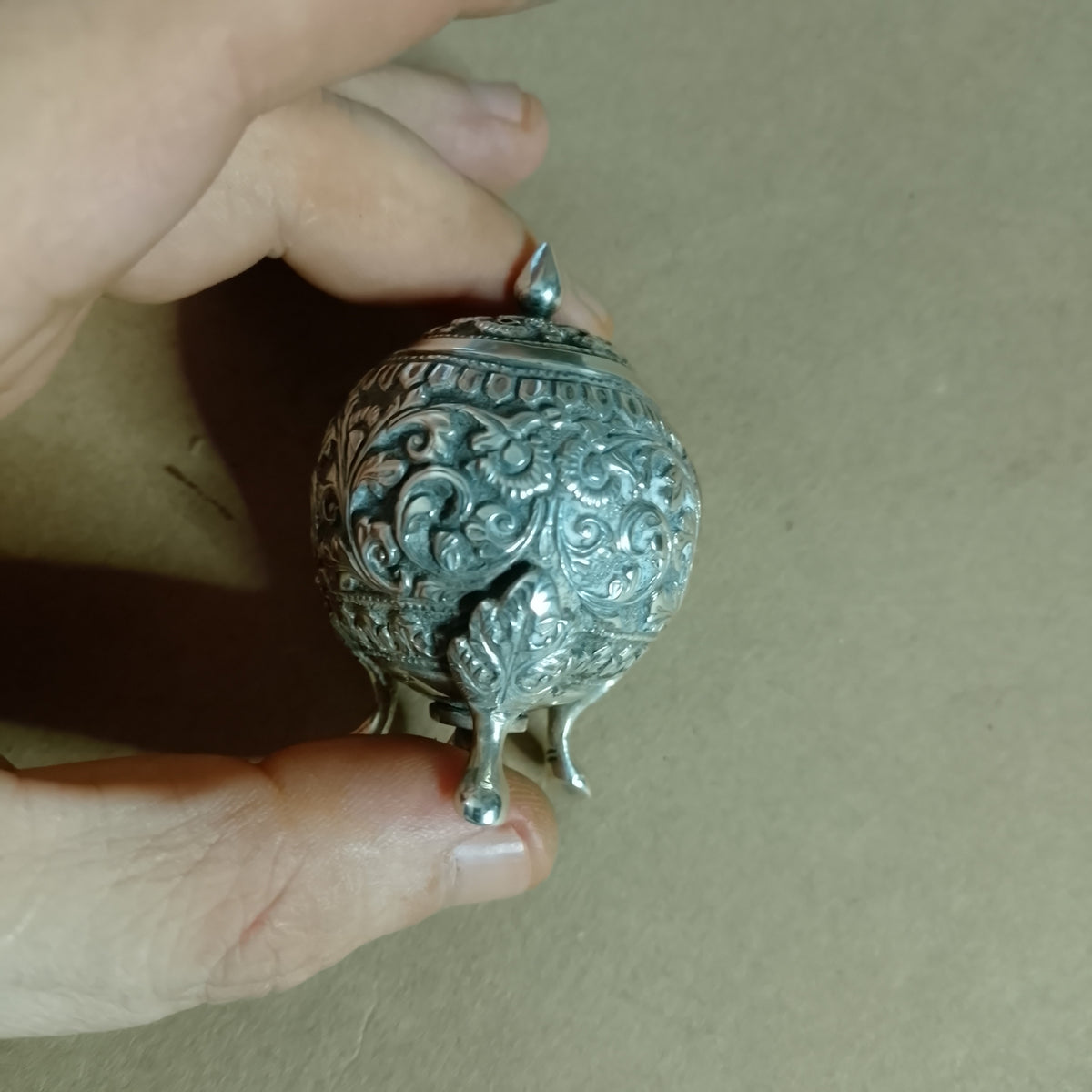 Vintage solid silver condiment shaker Indian Kutch Region 1890-1910 period 46grms