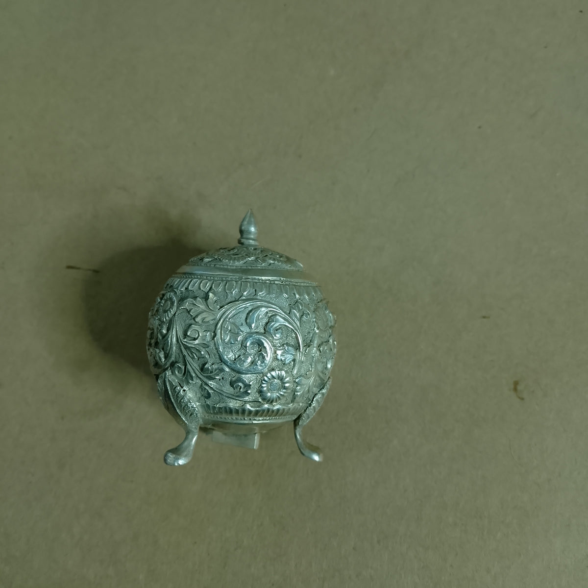 Vintage solid silver condiment pot Indian Kutch Region 1890-1910 period 41grms