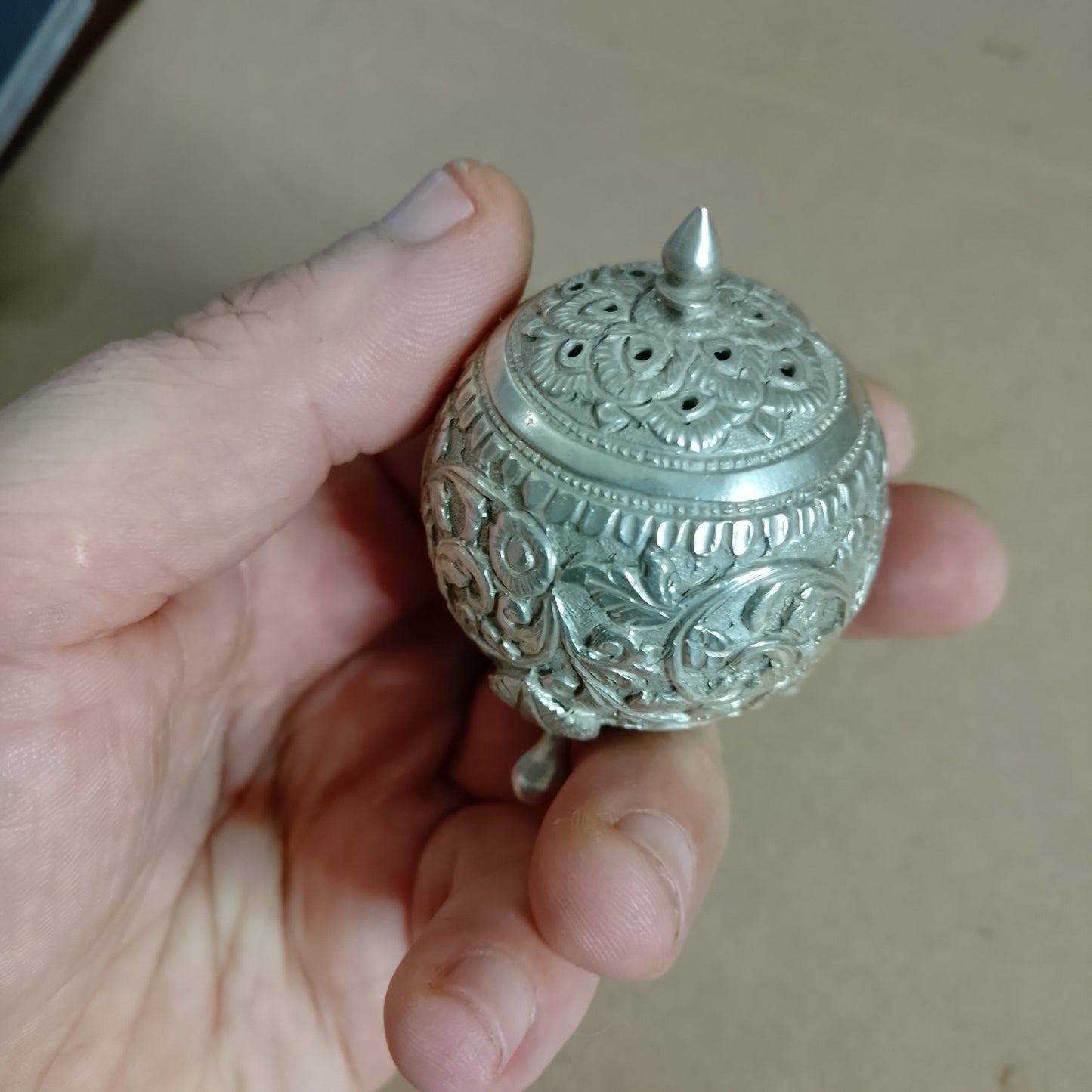 Vintage solid silver condiment shaker Indian Kutch Region 1890-1910 period 42grms