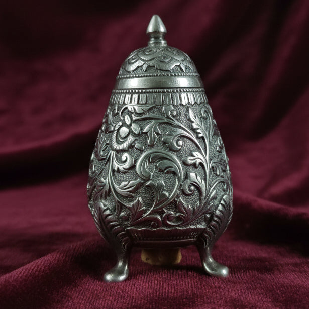 Vintage solid silver condiment shaker Indian Kutch Region 1890-1910 period 42grms