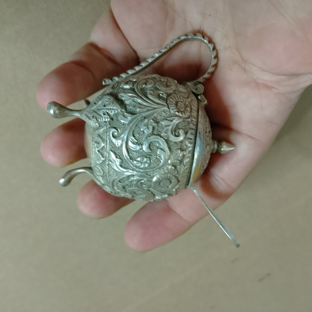 Vintage solid silver condiment mustard pot Indian Kutch Region 1890-1910 period 60 grms