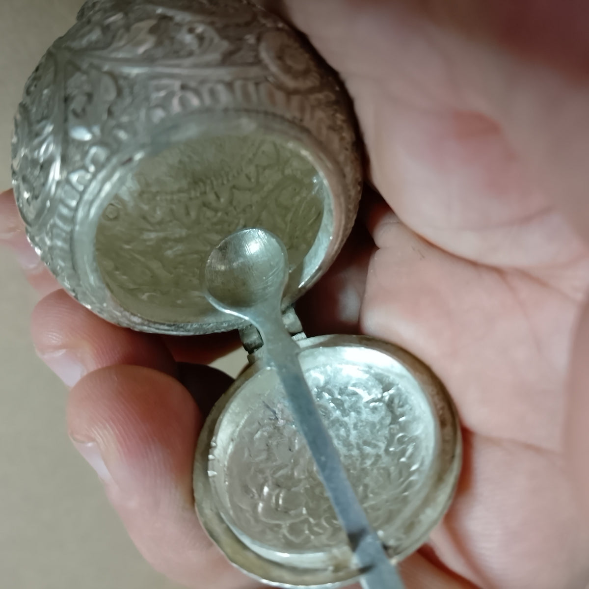 Vintage solid silver condiment mustard pot Indian Kutch Region 1890-1910 period 60 grms