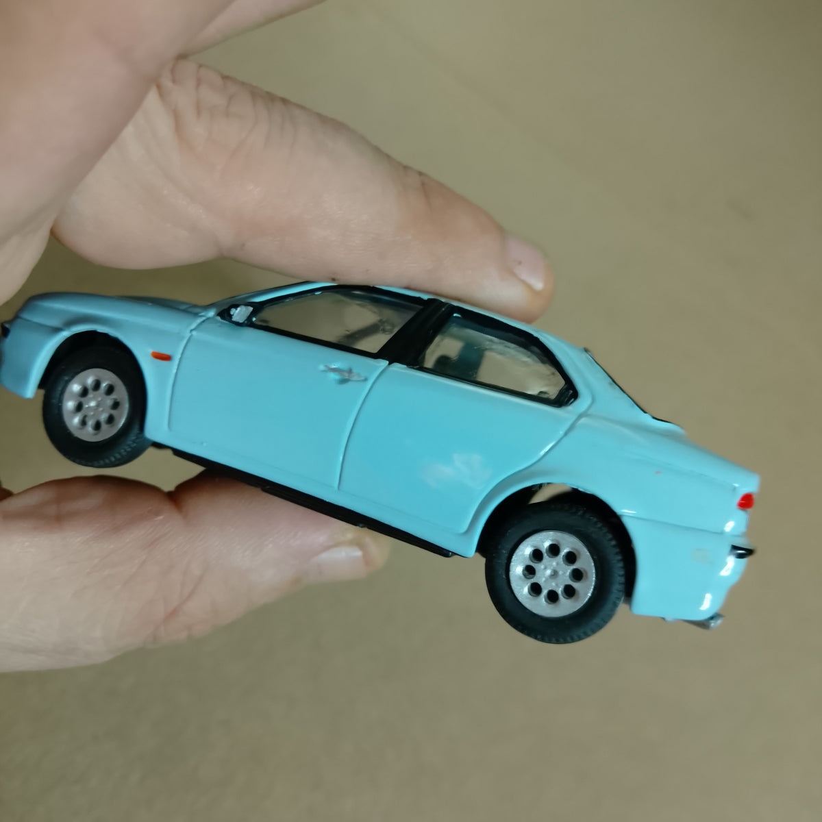 code 3 custom built Burago 1:43 Alfa Romeo 156 extra detail white metal wheels loose vgc