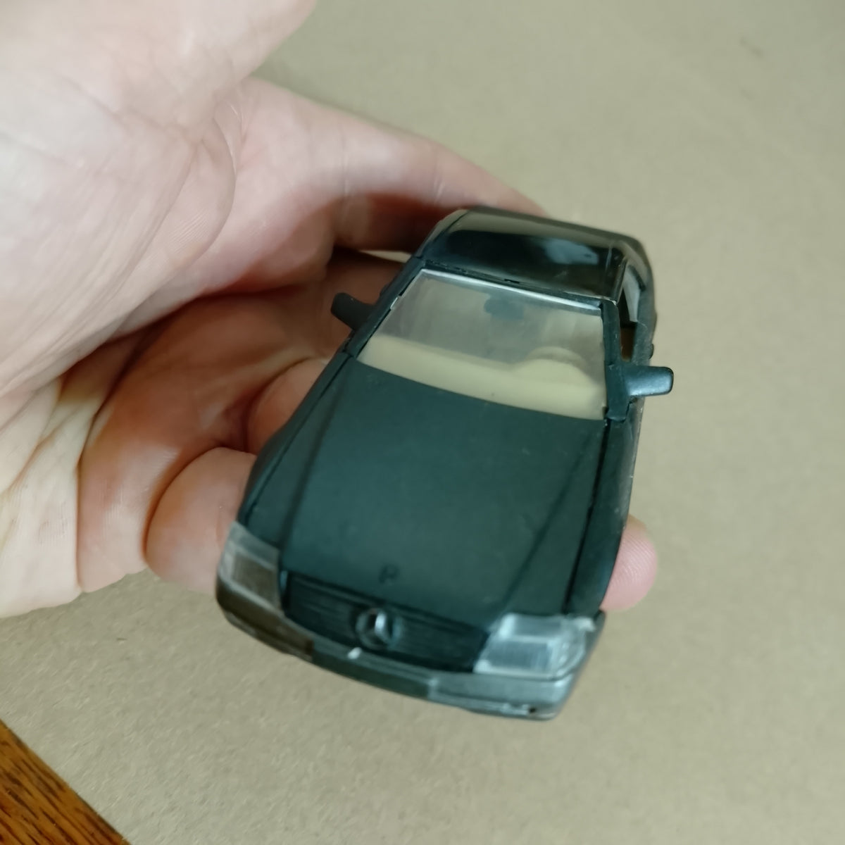 Solido 1:43 Mercedes 500sl coupe 1990 no 1517 loose diecast model vgc
