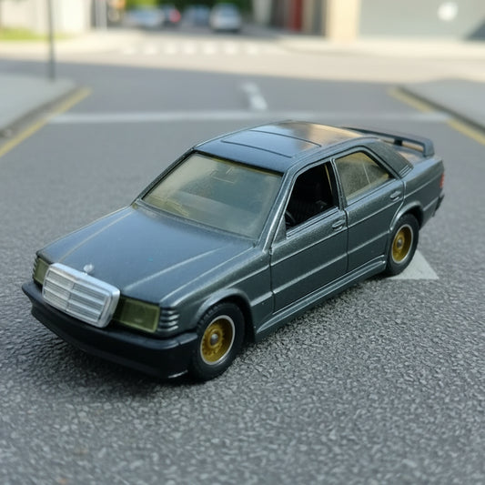 Solido 1:43 Mercedes 190  1988 no 1352 loose diecast model vgc