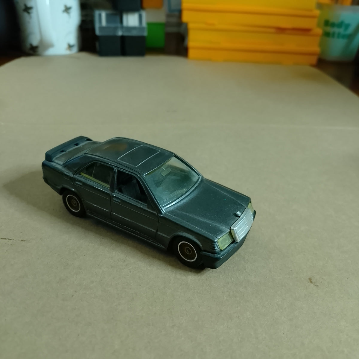 Solido 1:43 Mercedes 190  1988 no 1352 loose diecast model vgc