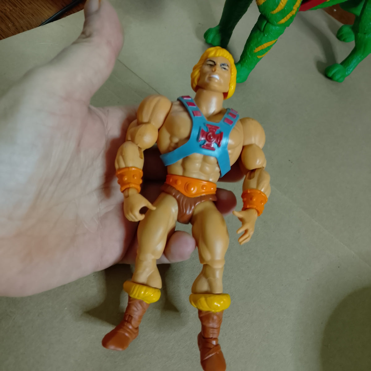 Masters of the Universe 2000 Origins He-Man with Battlecat  loose nice old head variant