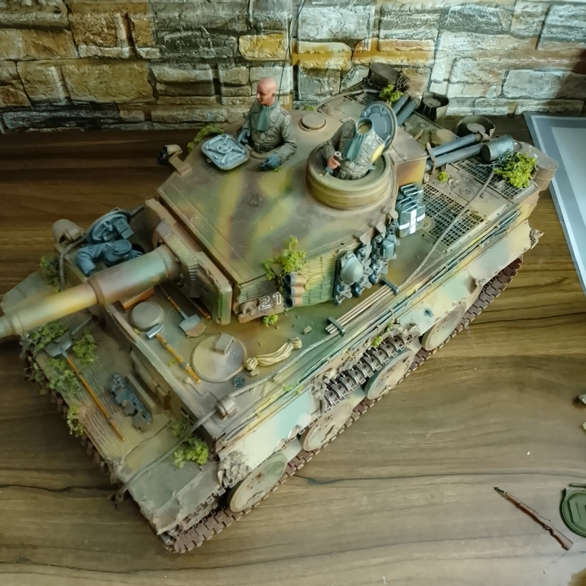 Tamiya 1:16 RC Radio controlled WW2 German Tiger 1 Tank pro built painted stunning