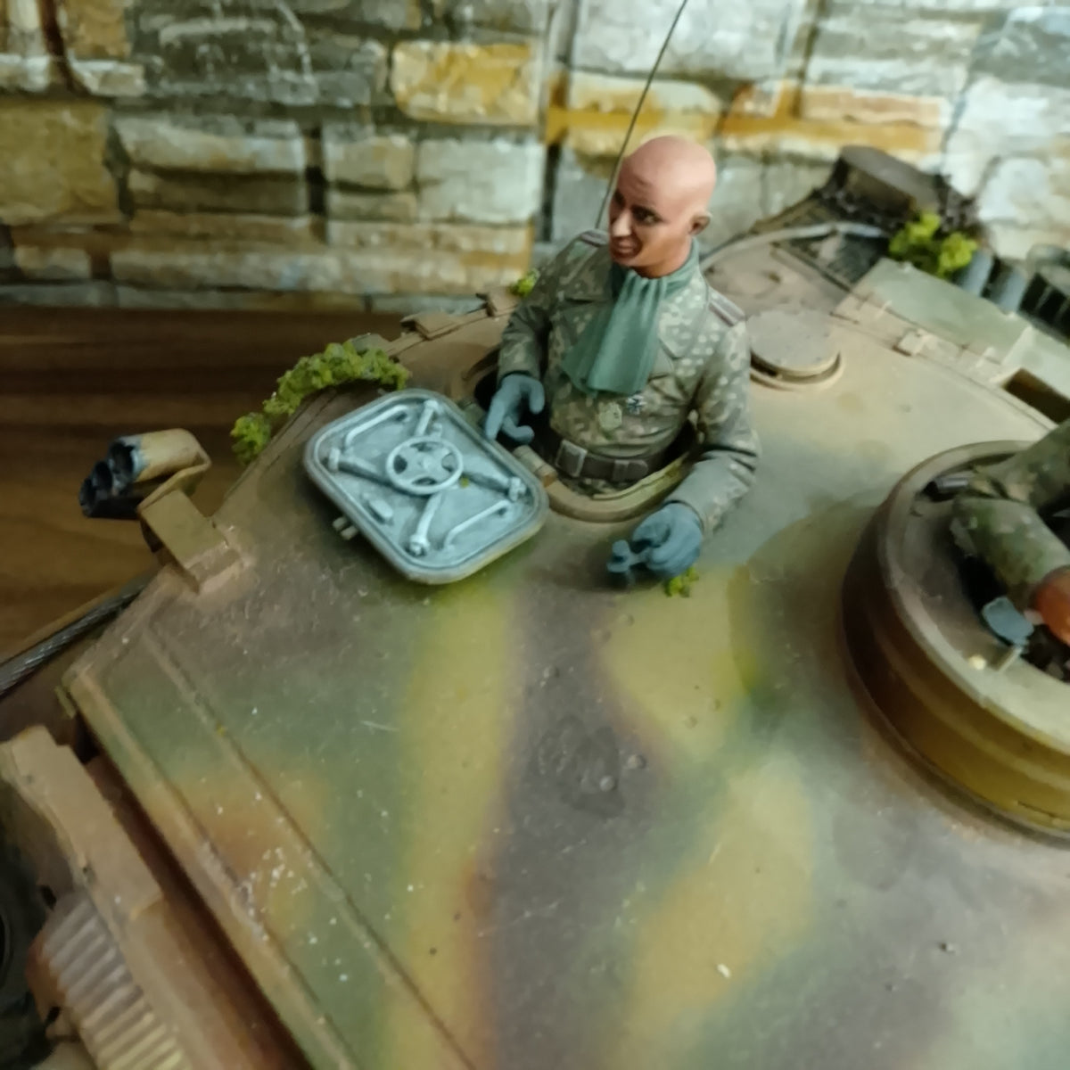 Tamiya 1:16 RC Radio controlled WW2 German Tiger 1 Tank pro built painted stunning