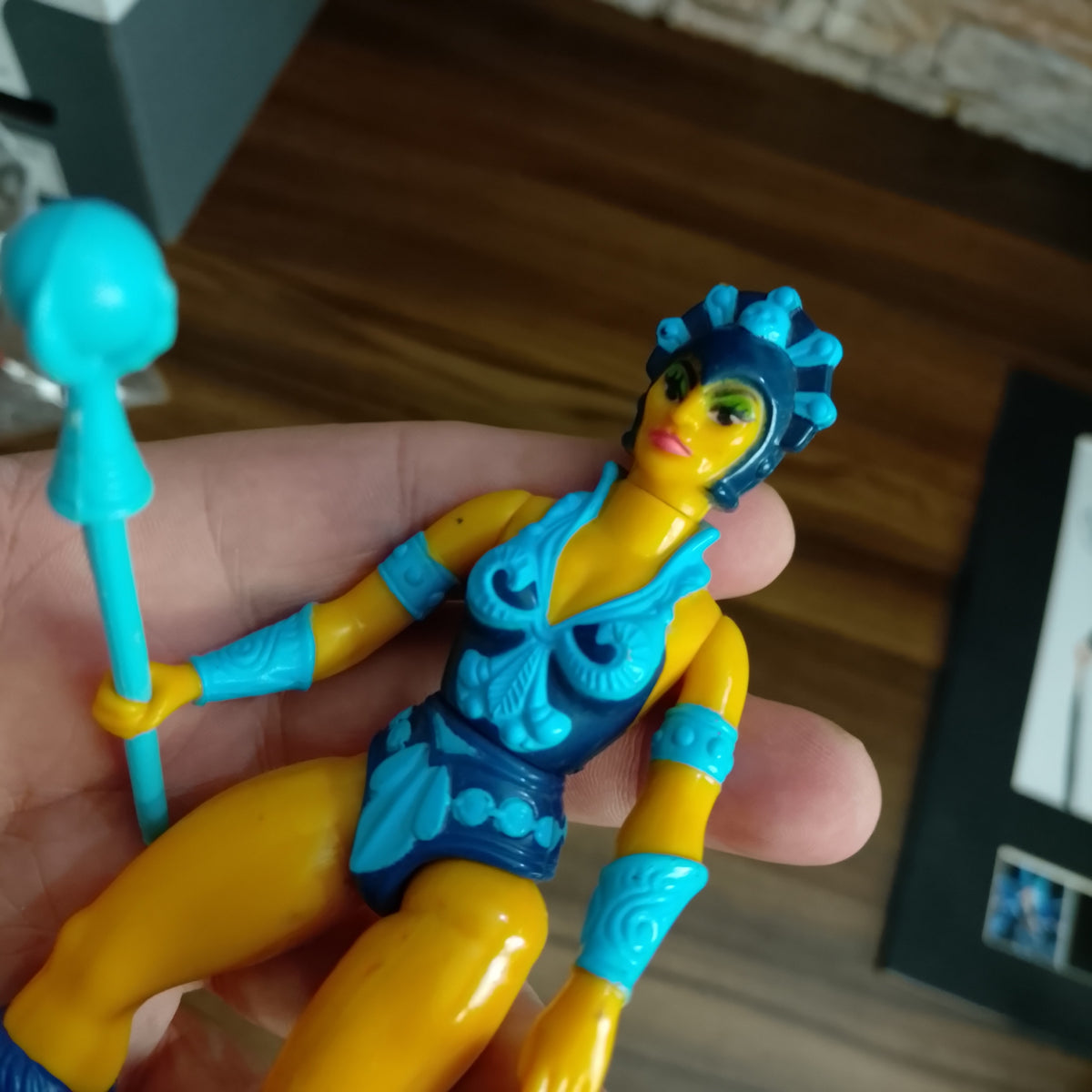 Masters of the Universe 1981-82 M.I. Evil Lyn very nice example loose retro action figure