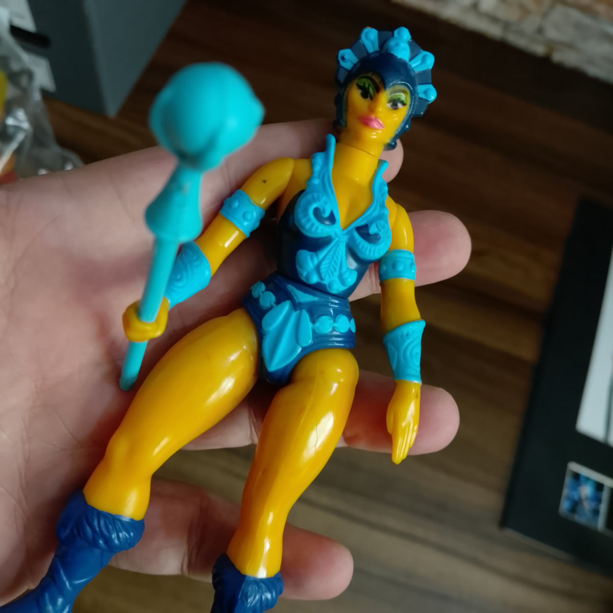 Masters of the Universe 1981-82 M.I. Evil Lyn very nice example loose retro action figure