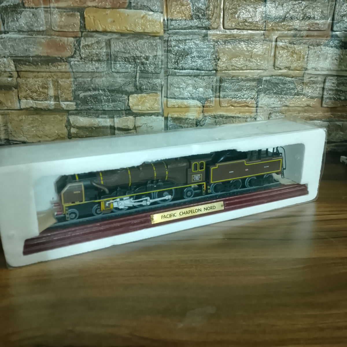 Atlas editions 00 guage Pacific Chapelon Nord steam locomotive static model on plinth