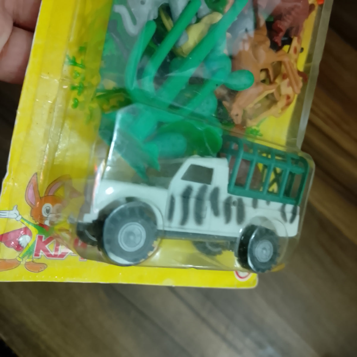 KIM PLAY Animax de zoo retro carded plastic animals and safari land rover set French