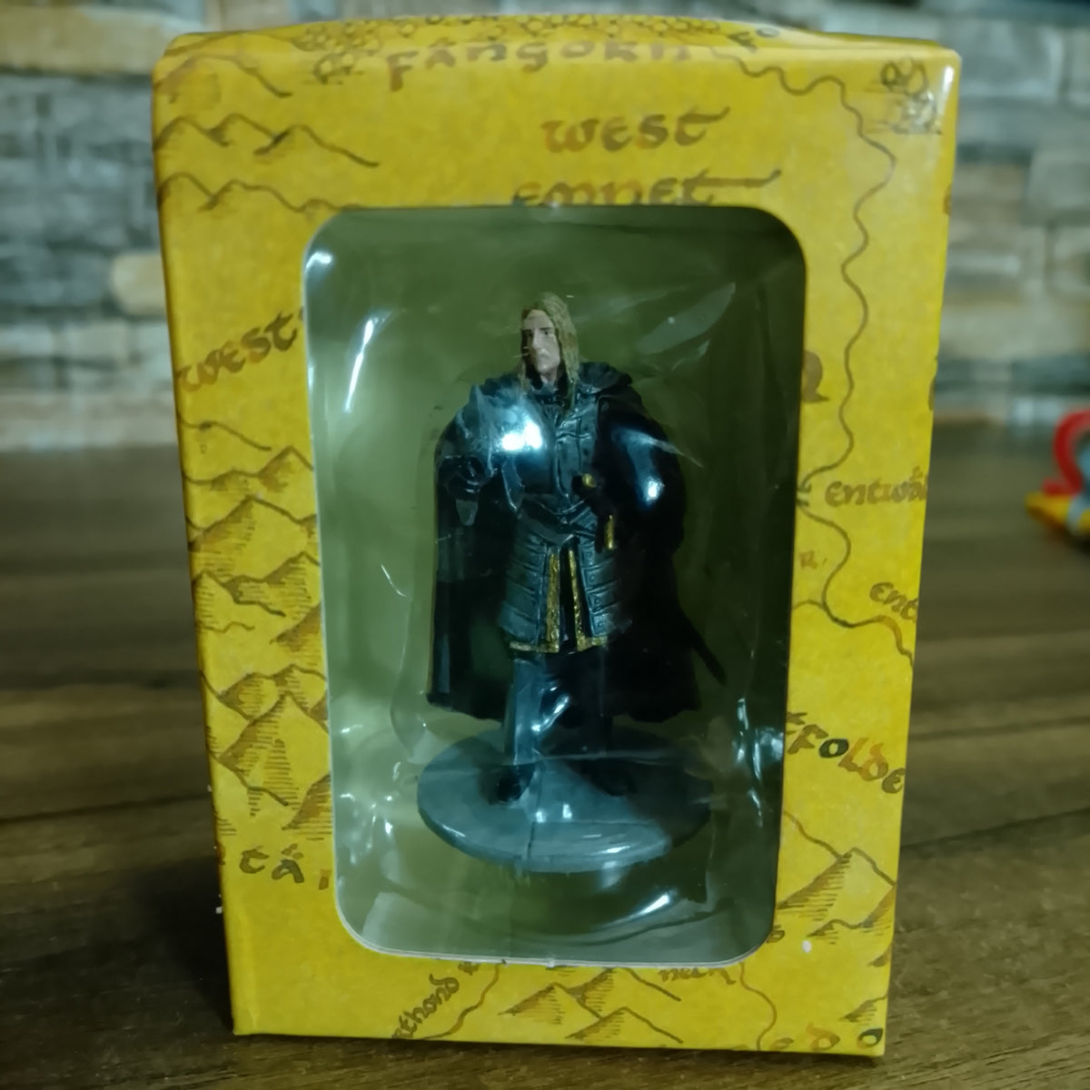 EAGLEMOSS LORD OF THE RINGS COLLECTION - ISSUE 128 IROLAS AT MINAS TIRITH sealed box