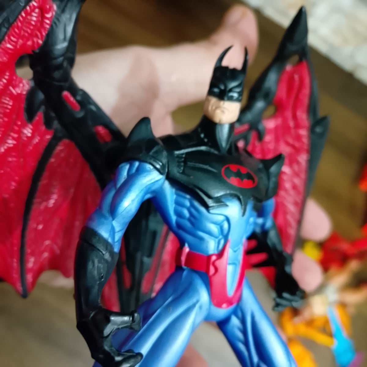 1997 Kenner Legends of the Dark Knight  Neural claw Bat-Man action figure vgc loose