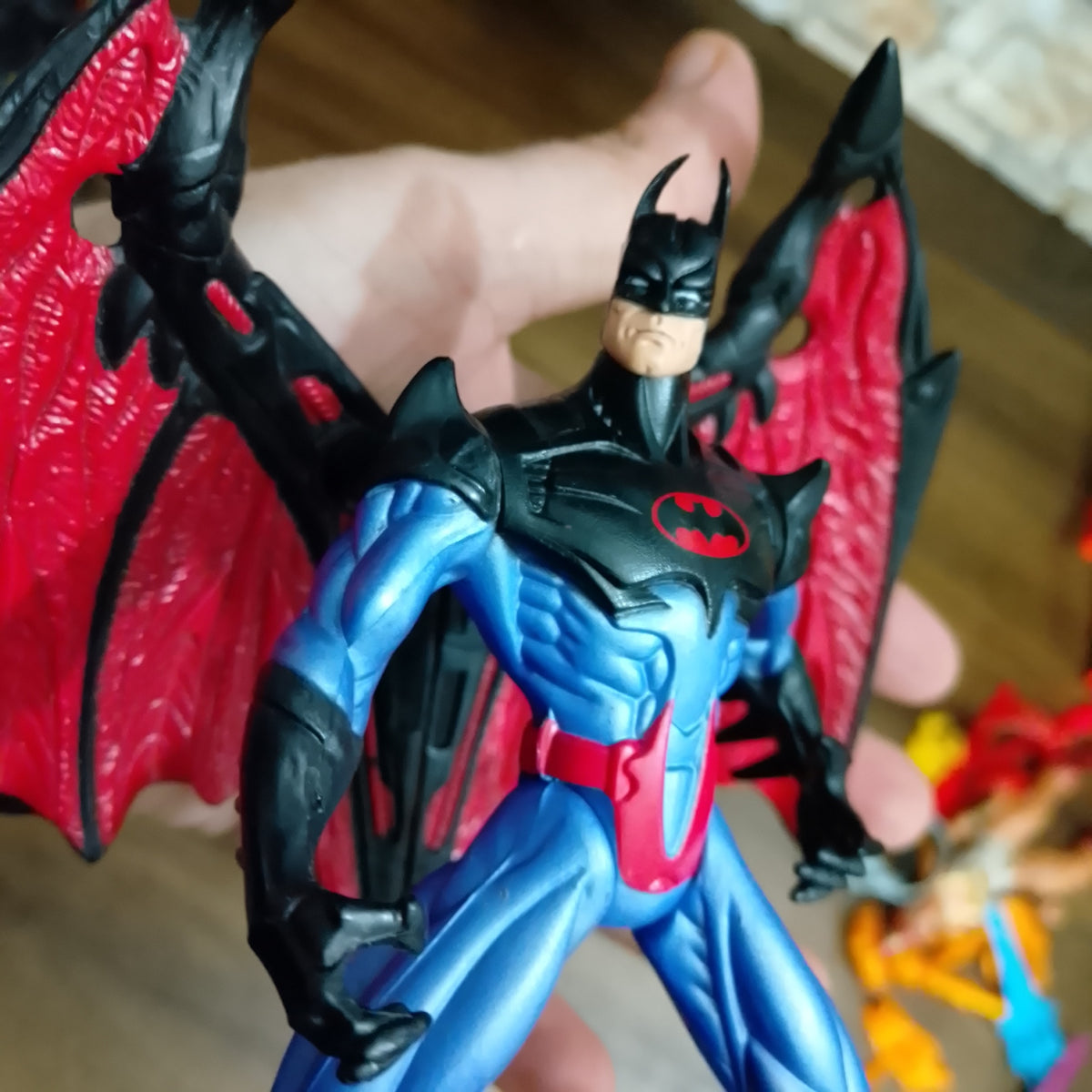 1997 Kenner Legends of the Dark Knight  Neural claw Bat-Man action figure vgc loose